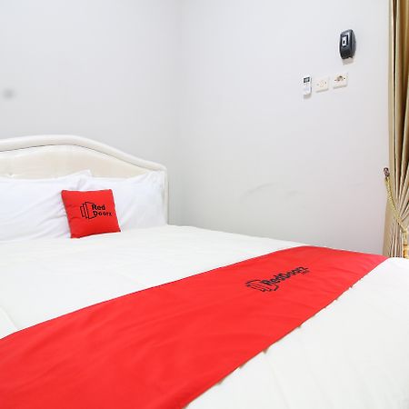 Reddoorz Plus Near Stie Ykpn Maguwo Kültér fotó