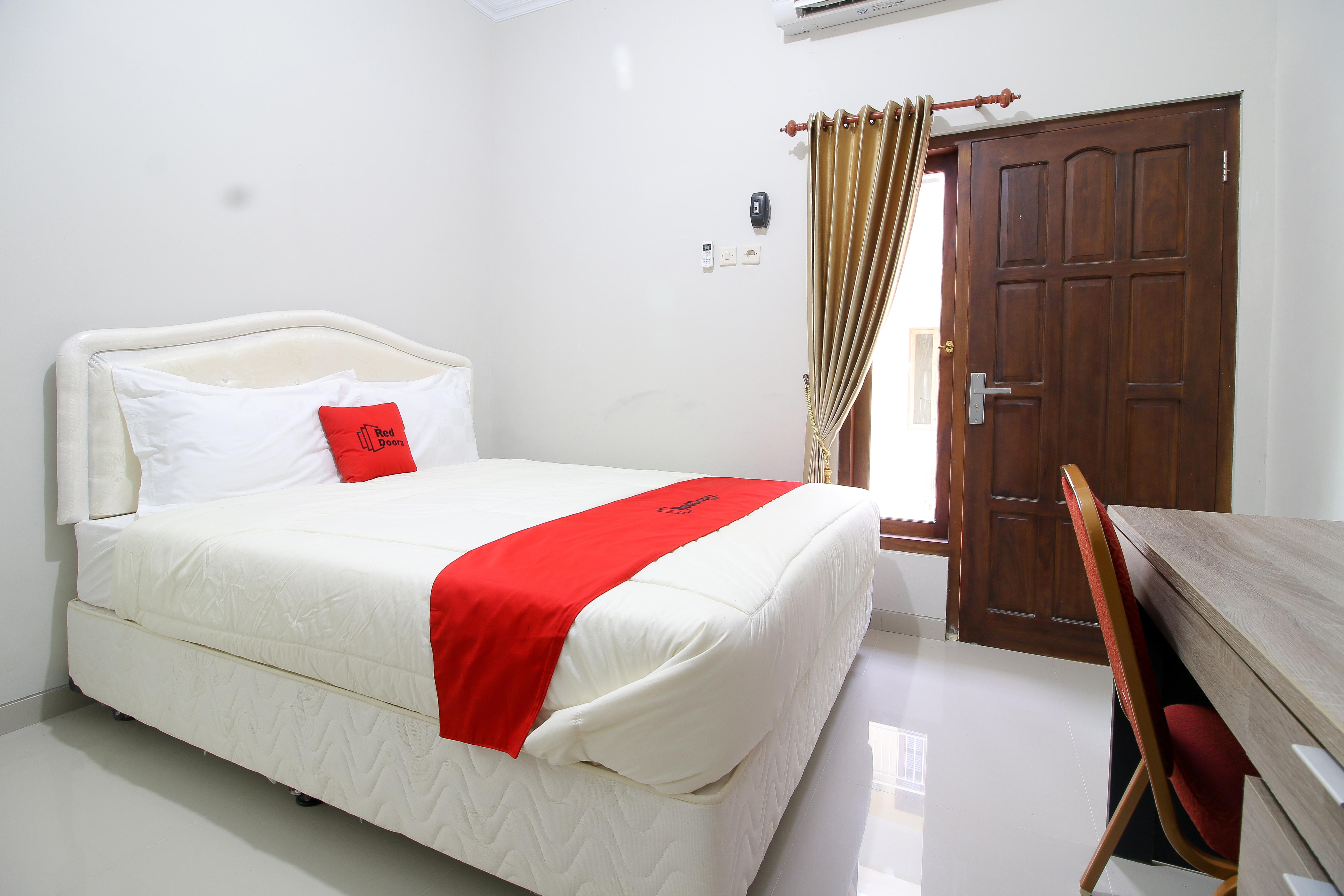 Reddoorz Plus Near Stie Ykpn Maguwo Kültér fotó