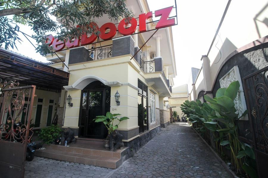 Reddoorz Plus Near Stie Ykpn Maguwo Kültér fotó