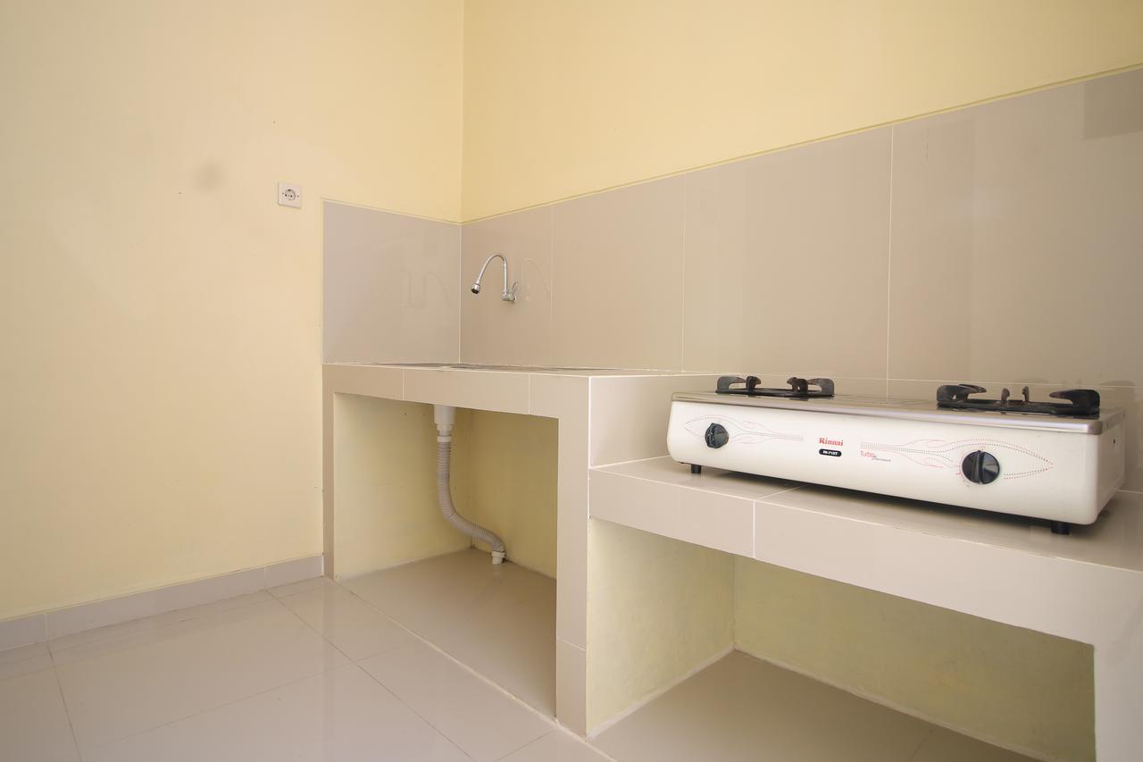Reddoorz Plus Near Stie Ykpn Maguwo Kültér fotó