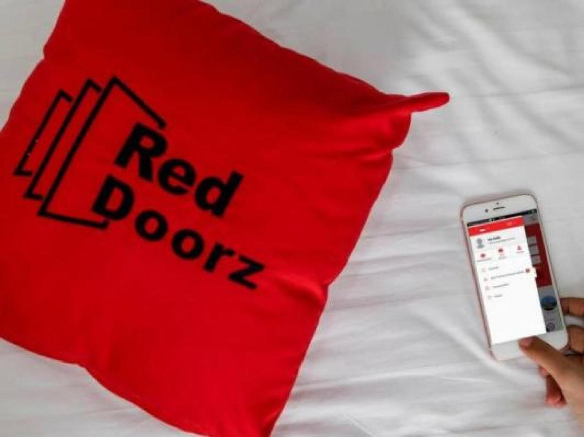 Reddoorz Plus Near Stie Ykpn Maguwo Kültér fotó